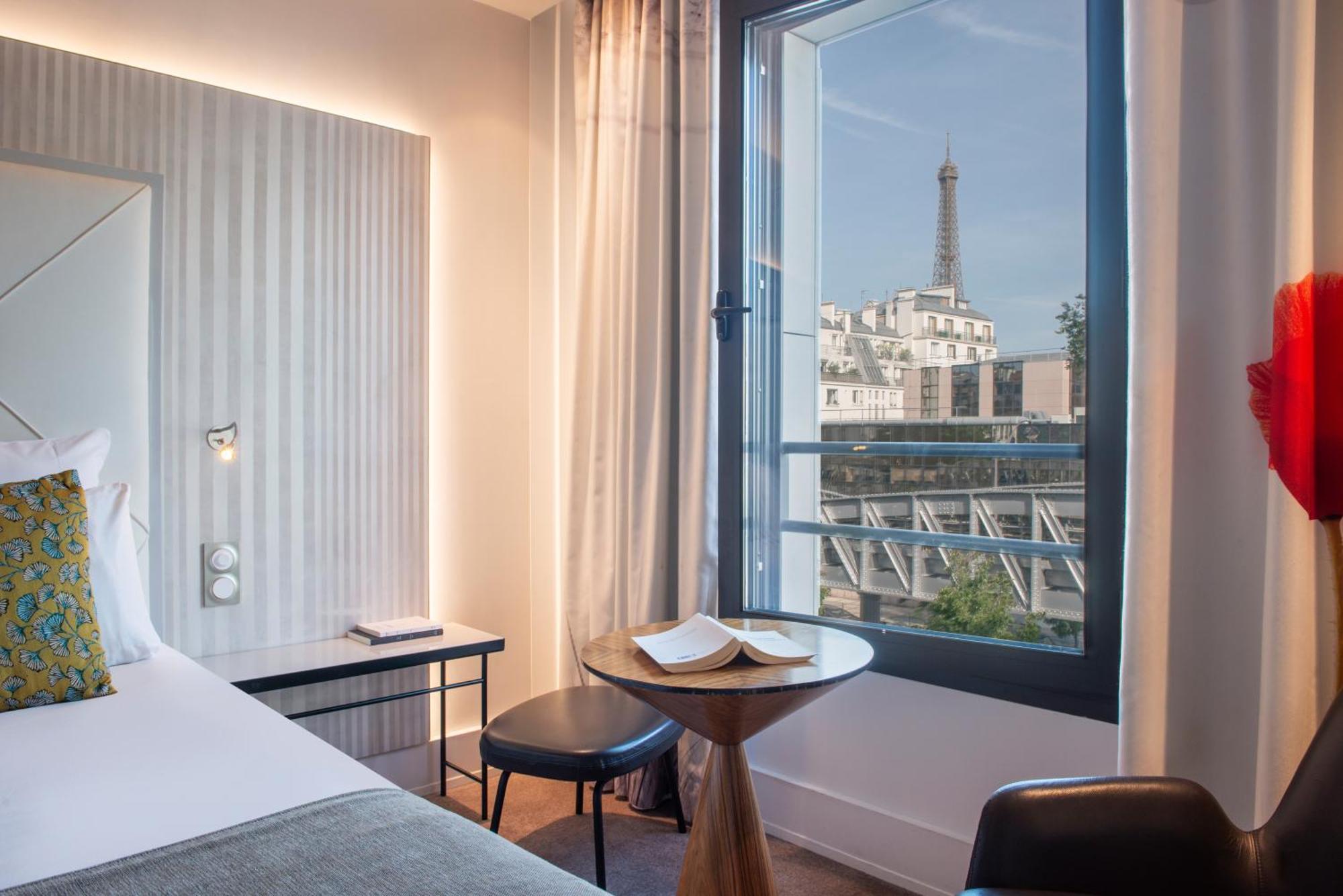 Double Room Eiffel Tower View – 3rd 4th floor,1536724768:JPEG